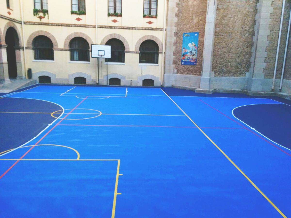 Revestimiento de pista polideportiva Sportplus en Escolapios de Castellón