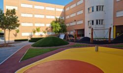 transf-patio-colegio-san-cristobal-castellon-despues-3