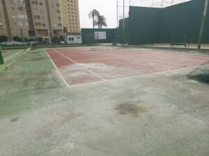 pistas-de-resinas-urbanizacion-puigval-valencia-2025-antes-2