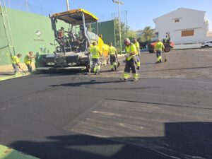 pistas-de-resinas-urbanizacion-puigval-valencia-2025-durante-3