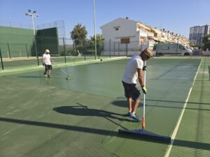 pistas-de-resinas-urbanizacion-puigval-valencia-2025-durante-5